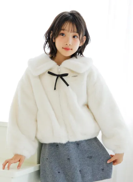 りぼんチャーム付きエコファーアウター アイボリー