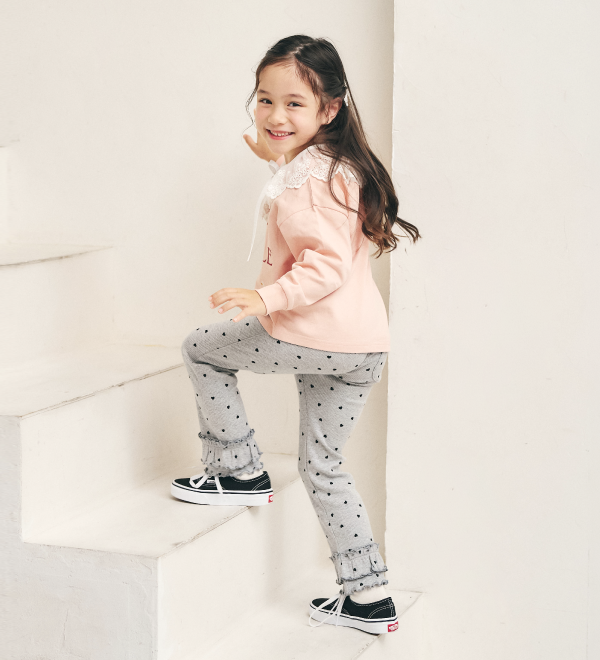 2026 apres les cours アプレ レ クール フレアパンツ レギンス パンツ ストレッチ ウエストゴム リブパンツ フリル ボトムス 子供服 ベビー服 キッズ 女の子　男の子　ベビー