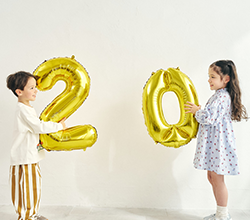 2026 apres les cours 20周年の「ありがとう」あなたとむすぶ、とくべつな1年へ