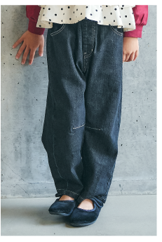 おすすめボトムは ハートポケットバレルきゅんパンツ