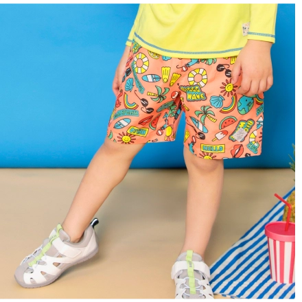 夏にピッタリなワクワクする楽しいデザインのわくわくビーチショーツ