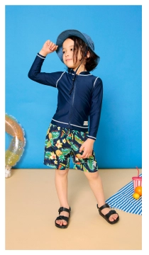 海や川でも大活躍のスイムアイテム