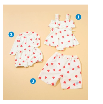 お揃いの水着でワクワクする夏を楽しもう