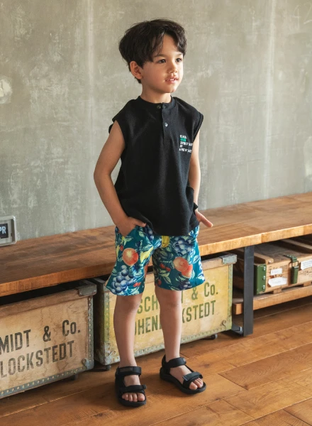 涼し気な柄パンツ