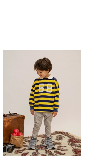 長袖ポロシャツで男の子コーデ