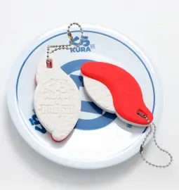 熟成まぐろチャーム 表と裏