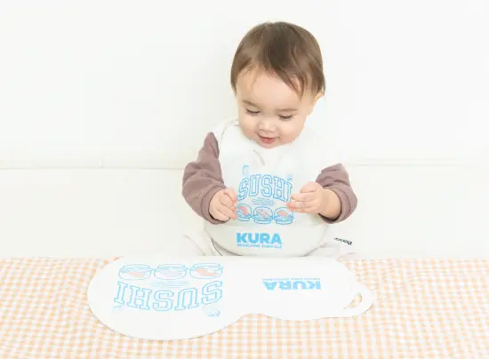 シリコンビブとシリコンマット 使用イメージ