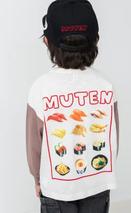 4柄4色Tシャツ オフホワイト 着用イメージ後ろ