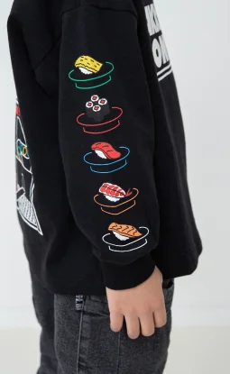 4柄4色Tシャツ ブラック 着用イメージサイド