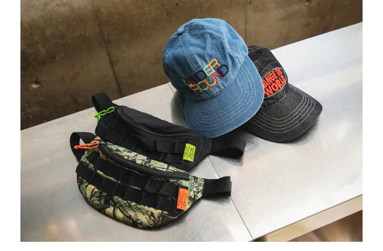 ストリートスタイル ボディバッグとキャップ3