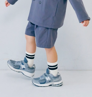 p.premier ピードットプルミエのグレーのフォーマルスタイル　パンツスタイルで男の子におすすめ